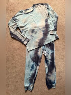 Tie-Dye Blue Long Sleeve Pajama Set